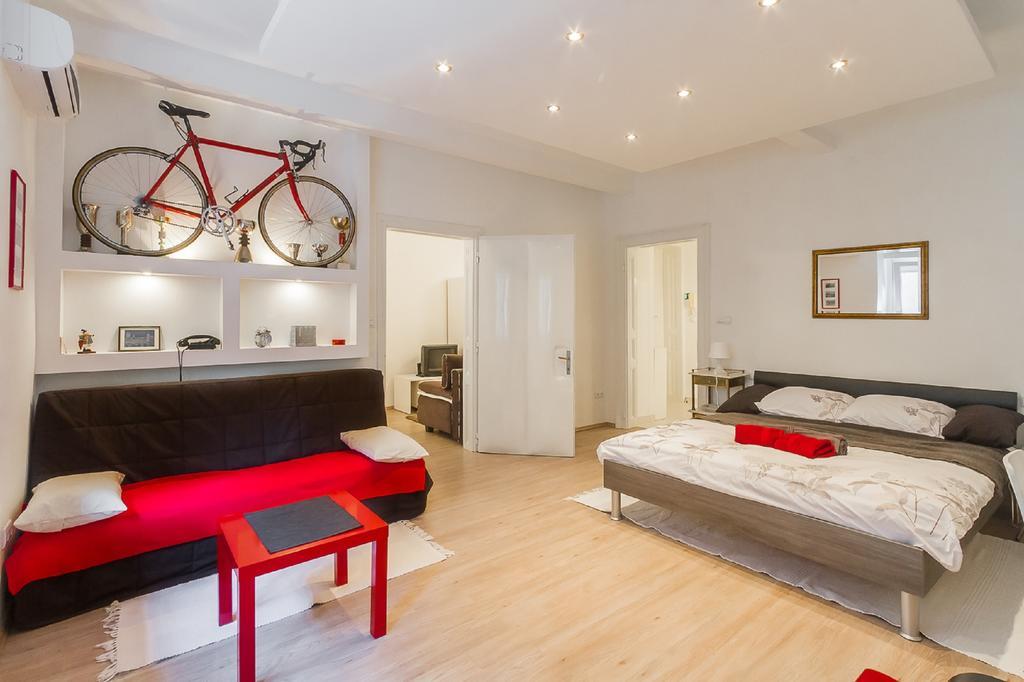 Apartment Red Bike Zagreb Room photo
